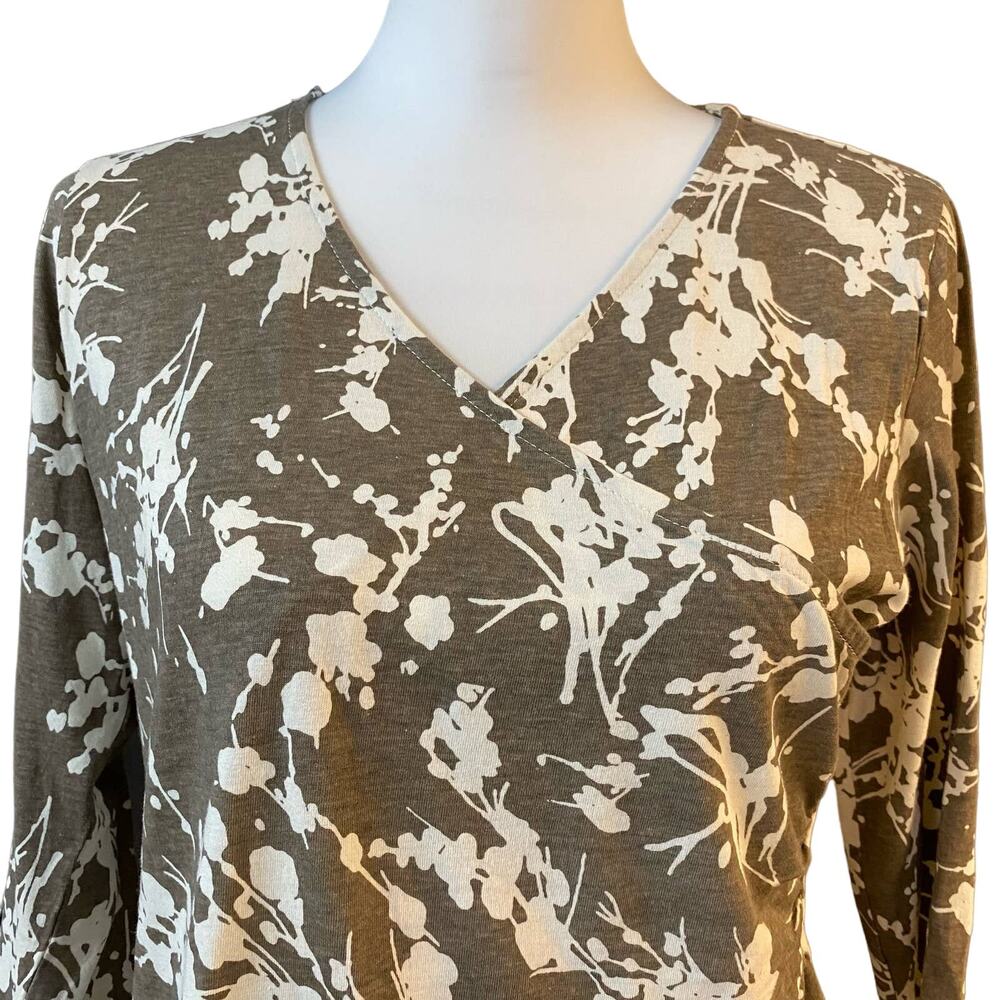 Orvis Top Women S Surplice Neckline 3/4 Sleeves Floral Flowers Brown White - Picture 3 of 7